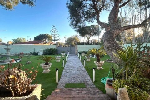 Villa en venta en Alicante, España 3 dormitorios, 200 m2 No. 149123 - foto 3