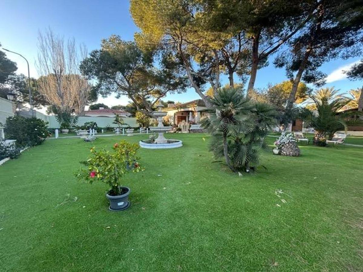 Villa a Alicante, Spagna 3 camere da letto, 200 mq. N° 149123