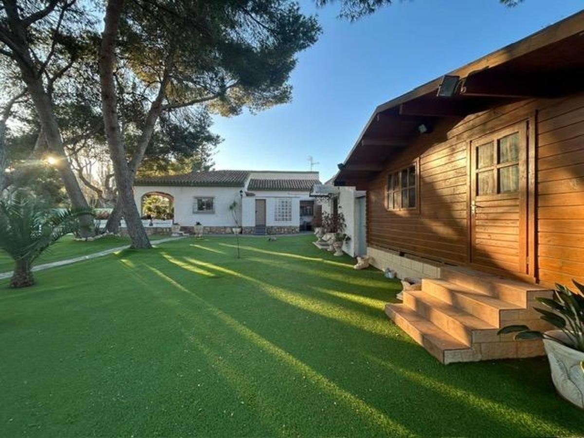 Villa a Alicante, Spagna 3 camere da letto, 200 mq. N° 149123
