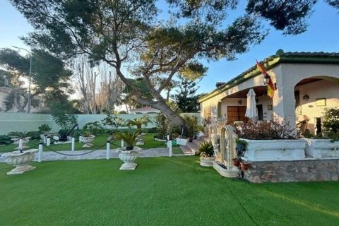 Villa en venta en Alicante, España 3 dormitorios, 200 m2 No. 149123 - foto 4