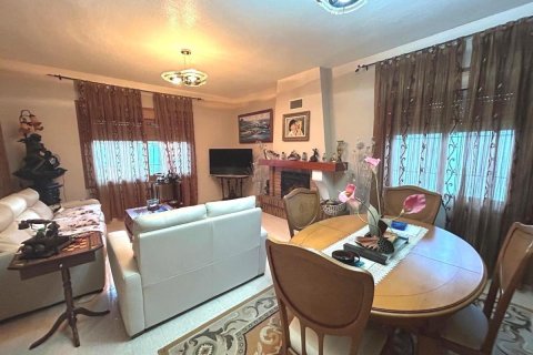 Villa en venta en Alicante, España 3 dormitorios, 200 m2 No. 149123 - foto 13