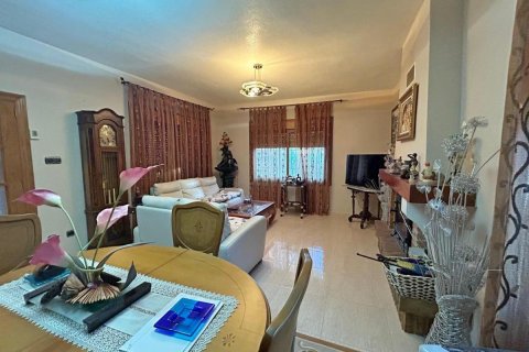 Villa en venta en Alicante, España 3 dormitorios, 200 m2 No. 149123 - foto 12