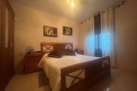 Villa en venta en Alicante, España 3 dormitorios, 200 m2 No. 149123 - foto 16