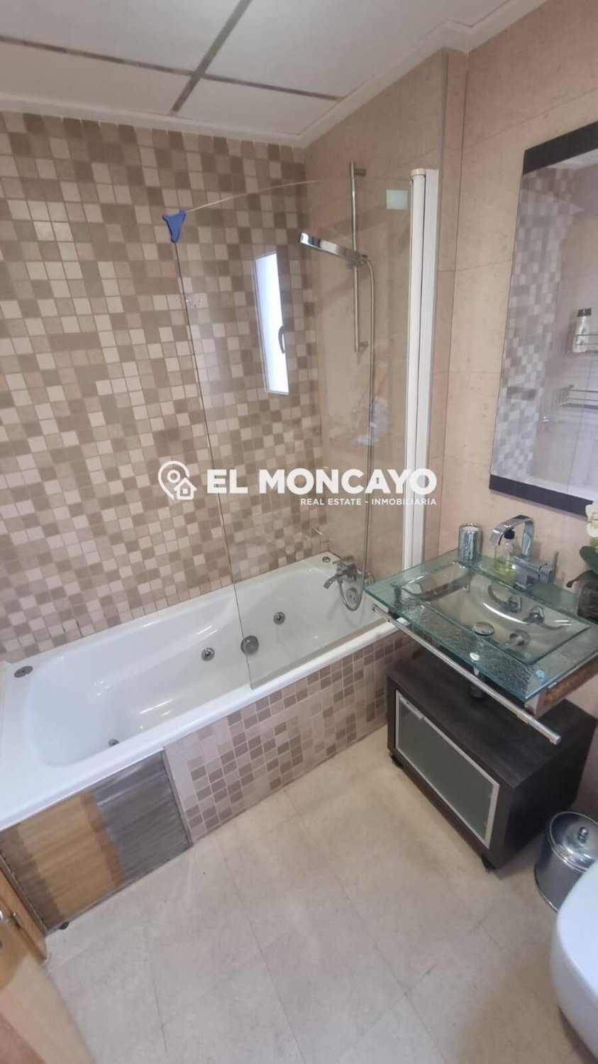 Appartamento a Guardamar del Segura, Alicante, Spagna 3 camere da letto, 106 mq. N° 149121