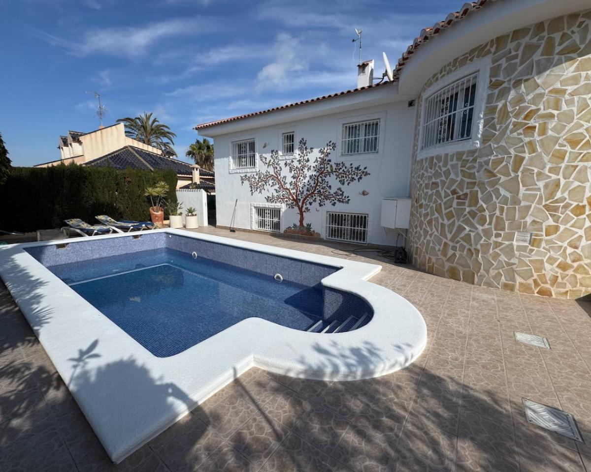 Villa à Benijofar, Alicante, Espagne 4 chambres,  No. 149122