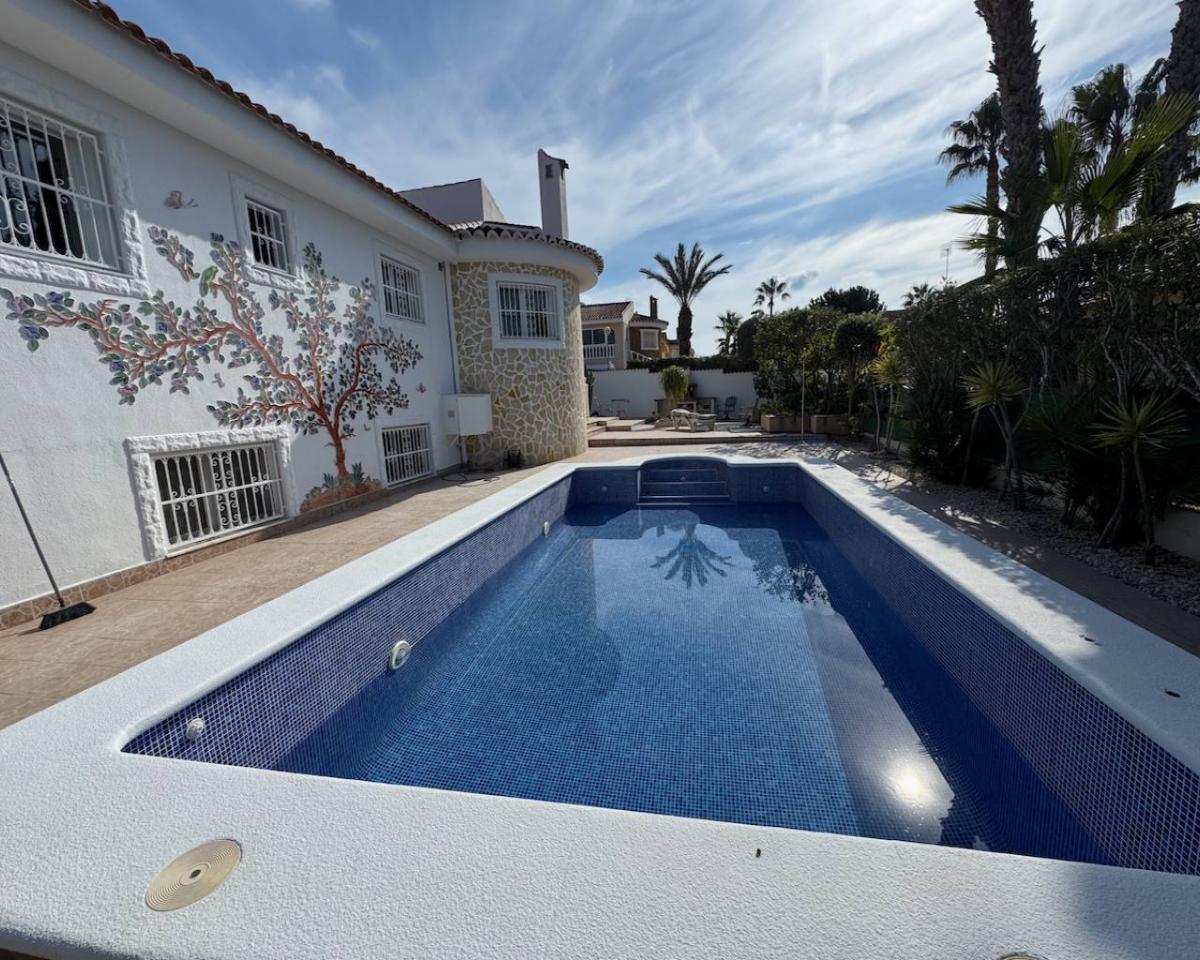 Villa à Benijofar, Alicante, Espagne 4 chambres,  No. 149122