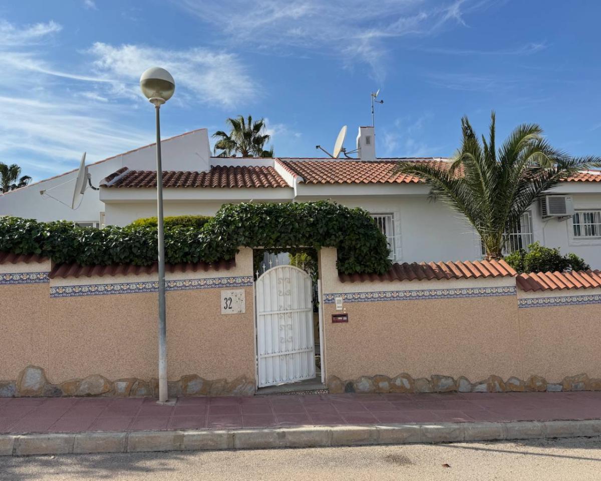 Villa à Benijofar, Alicante, Espagne 4 chambres,  No. 149122