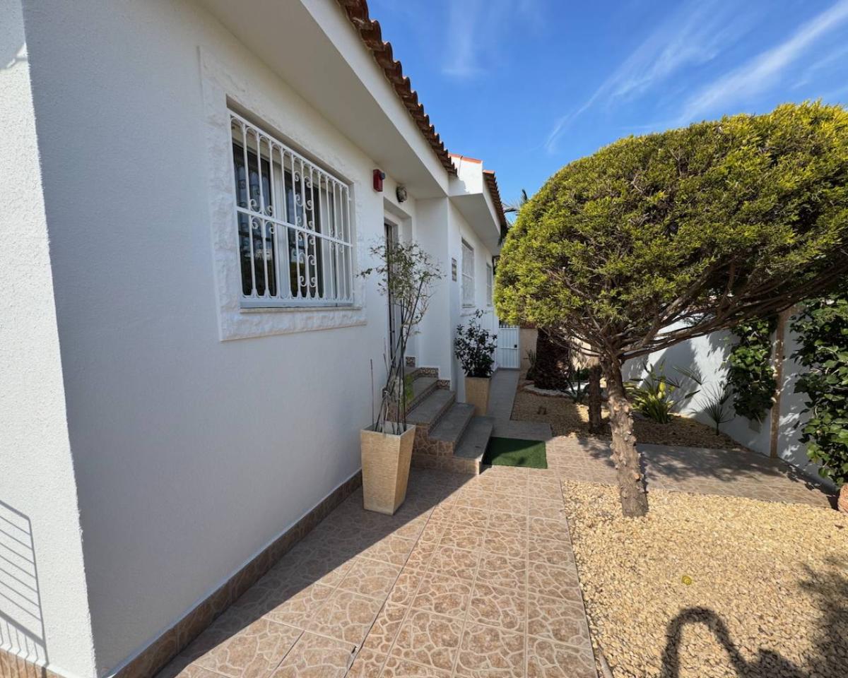 Villa à Benijofar, Alicante, Espagne 4 chambres,  No. 149122