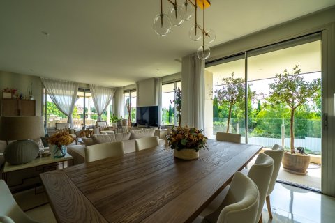 Takvåning till salu i Pozuelo de Alarcon, Madrid, Spanien 4 sovrum, 350 kvm. Nr. 179294 - foto 17