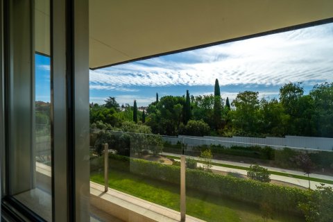 Takvåning till salu i Pozuelo de Alarcon, Madrid, Spanien 4 sovrum, 350 kvm. Nr. 179294 - foto 14