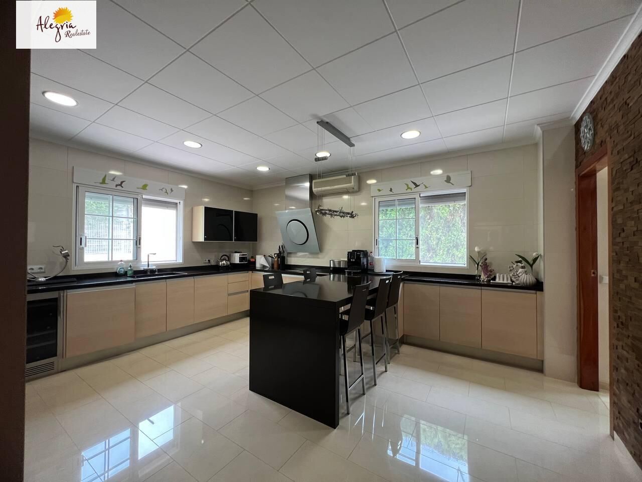 Villa i Cullera, Valencia, Spanien 5 sovrum, 400 kvm. Nr. 179295