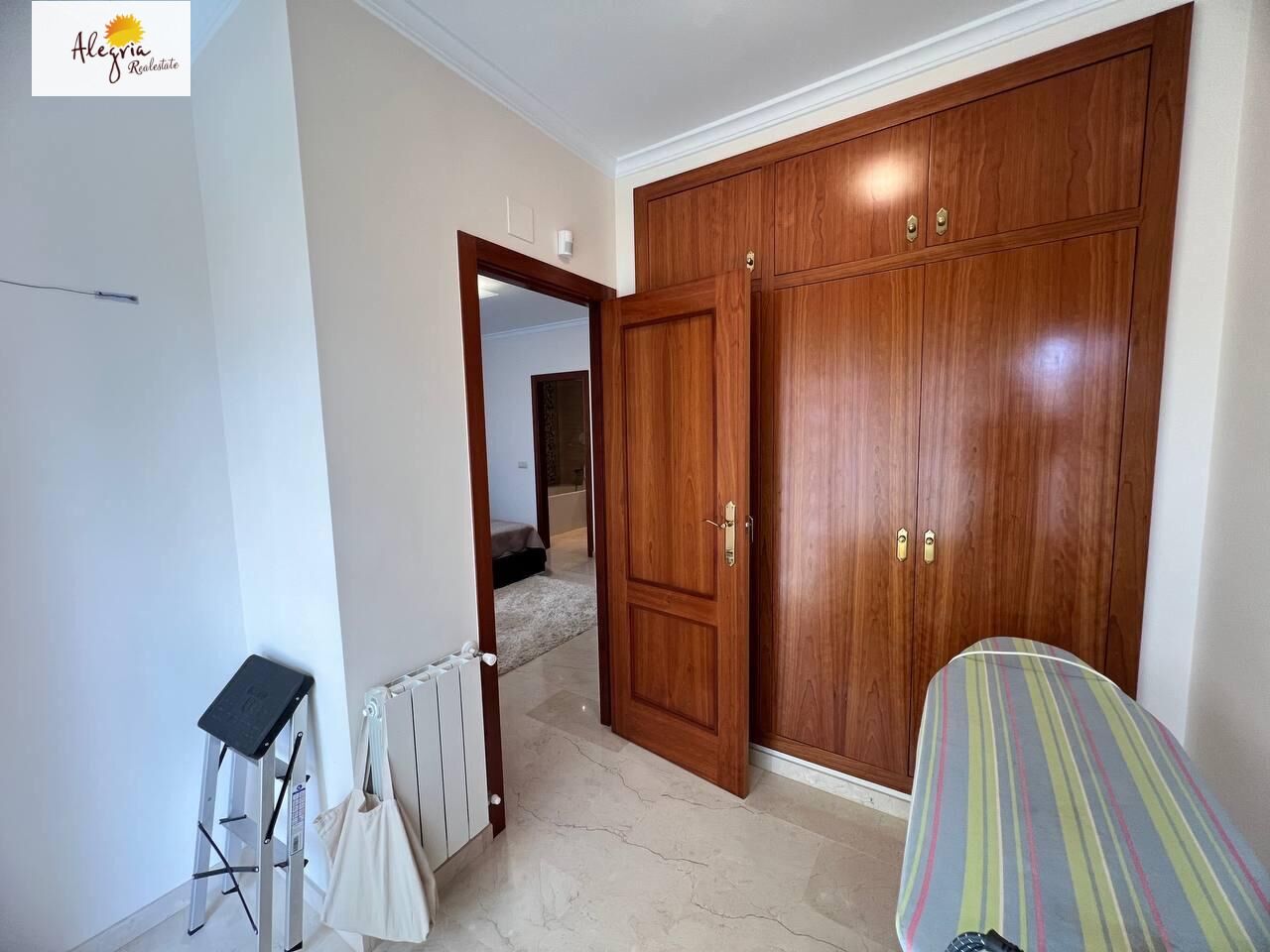 Villa i Cullera, Valencia, Spanien 5 sovrum, 400 kvm. Nr. 179295