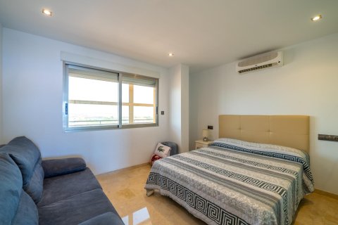 Ático en venta en Alicante, España 2 dormitorios, 130 m2 No. 179298 - foto 11