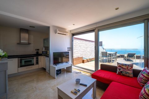 Ático en venta en Alicante, España 2 dormitorios, 130 m2 No. 179298 - foto 3