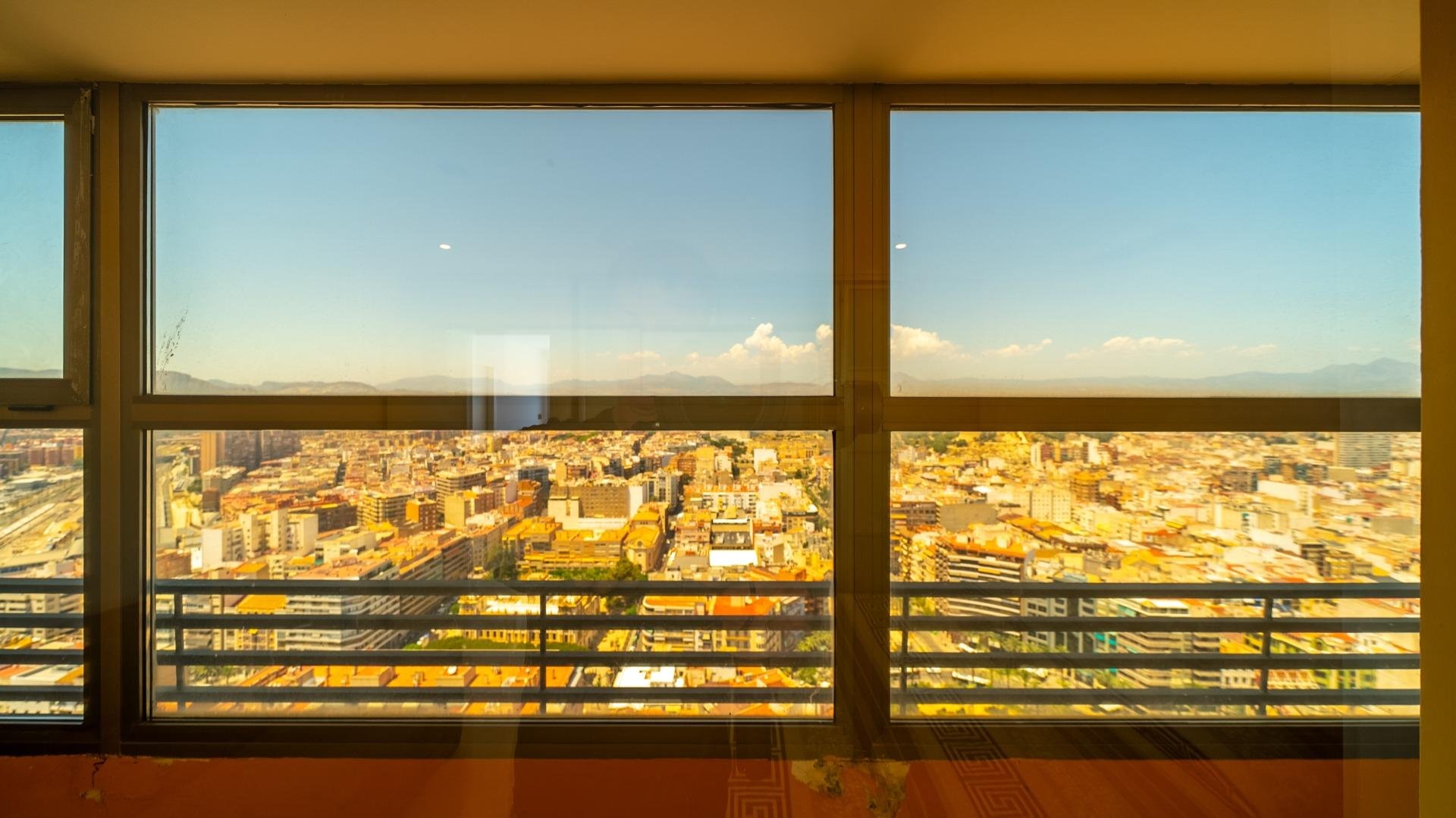 Kattohuoneisto Alicante, Espanja 2 makuuhuonetta, 130 m2 No. 179298