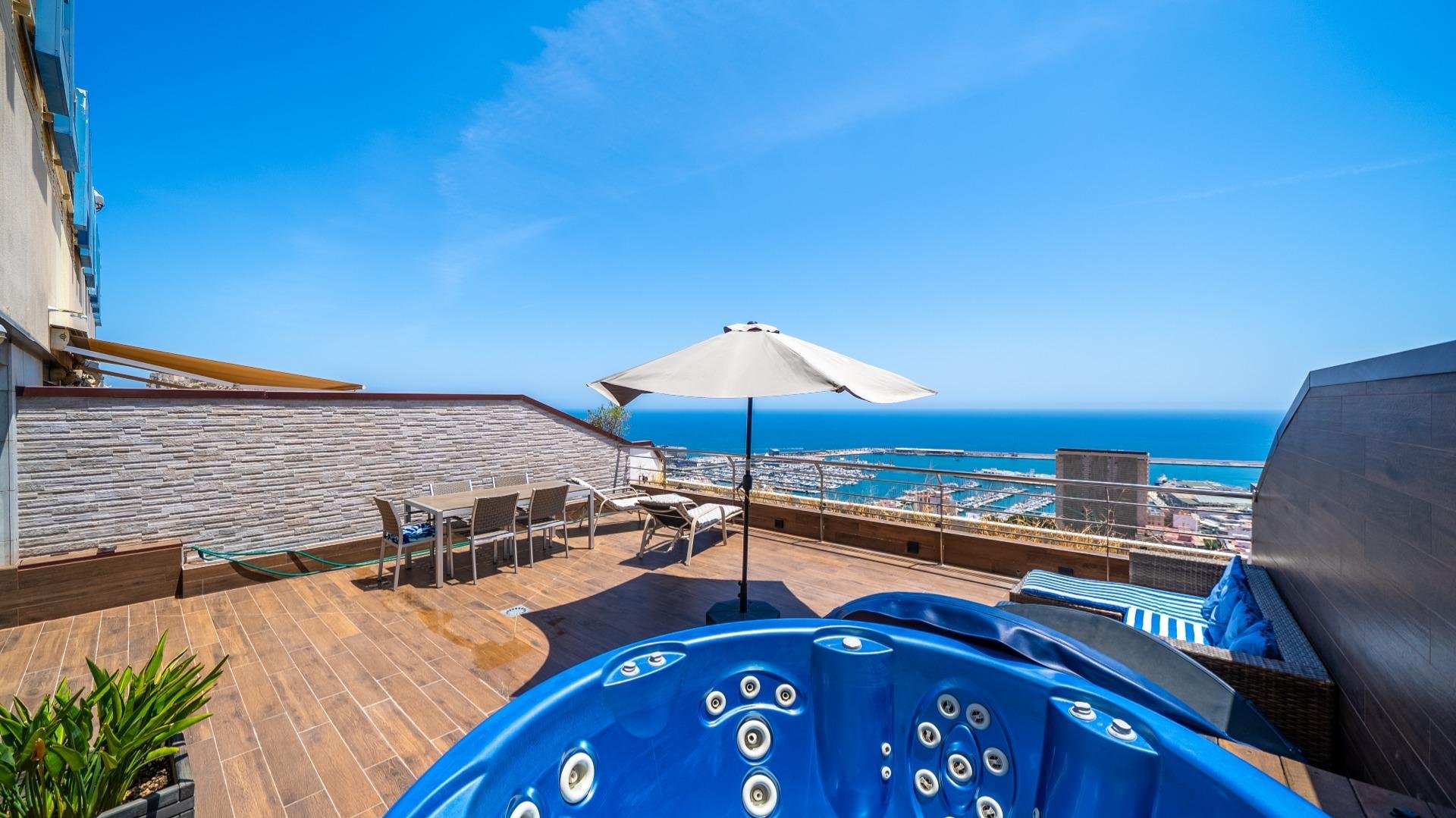Kattohuoneisto Alicante, Espanja 2 makuuhuonetta, 130 m2 No. 179298