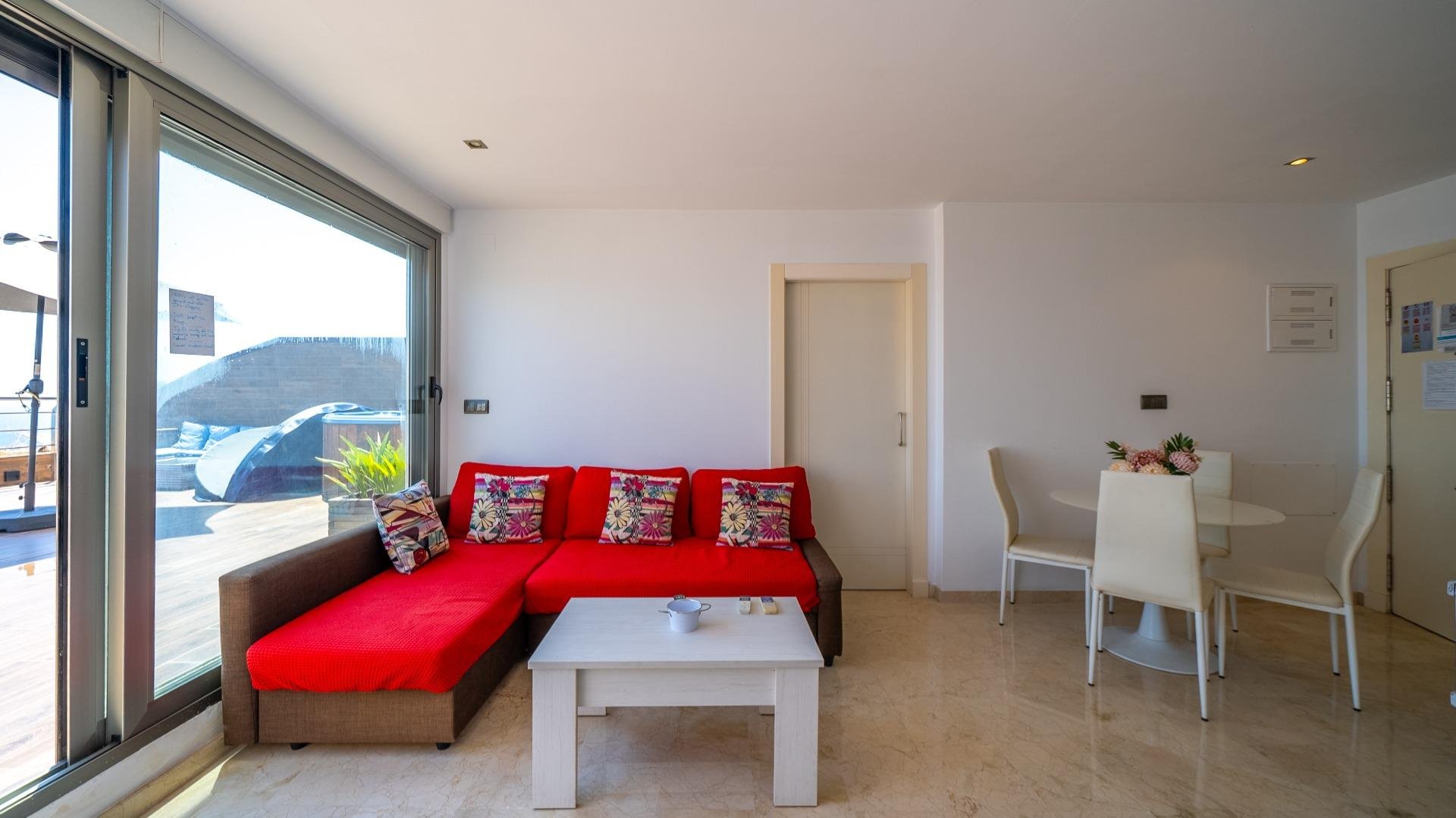 Kattohuoneisto Alicante, Espanja 2 makuuhuonetta, 130 m2 No. 179298