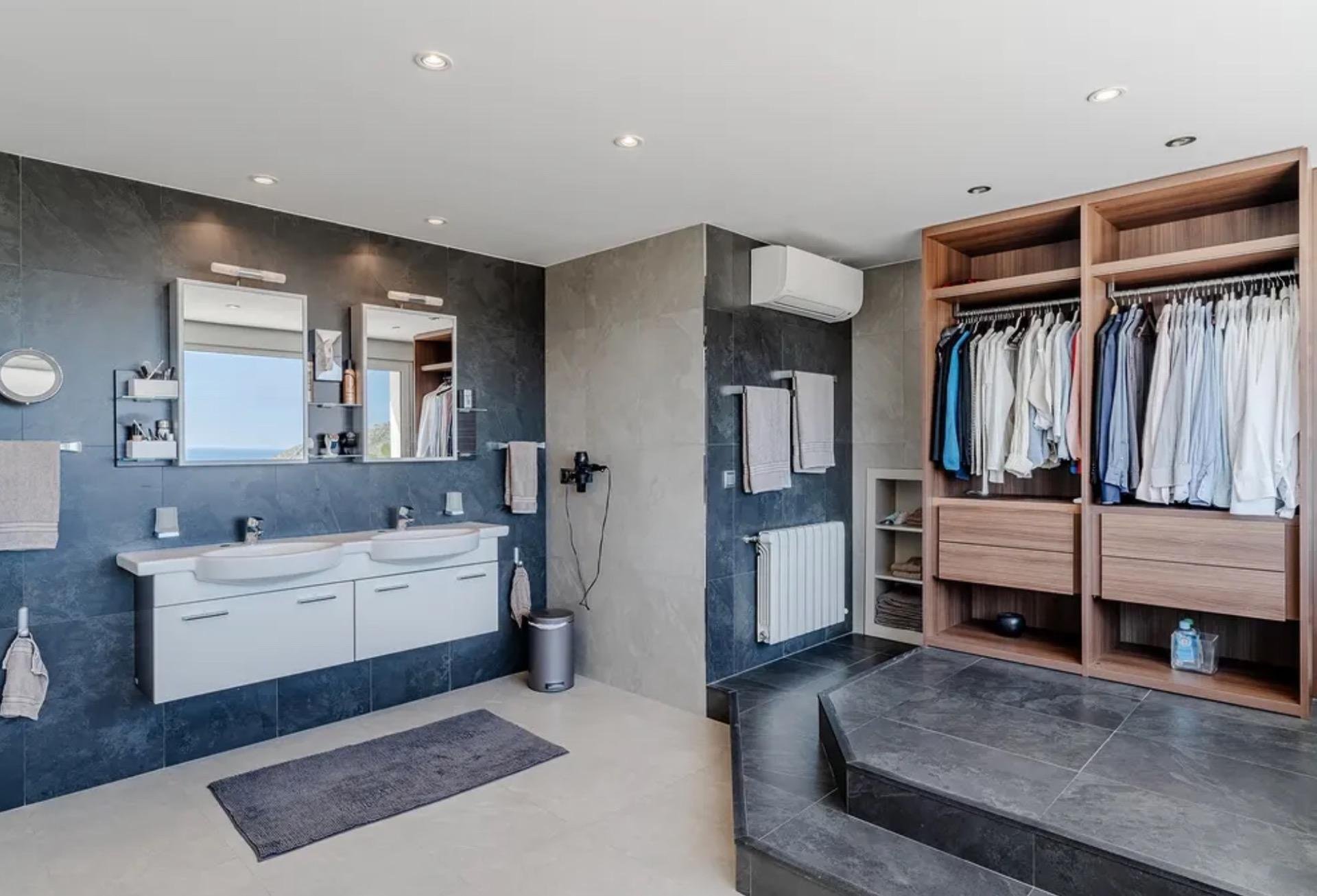 Villa in Moraira, Alicante, Spain 247 sq.m. No. 179296