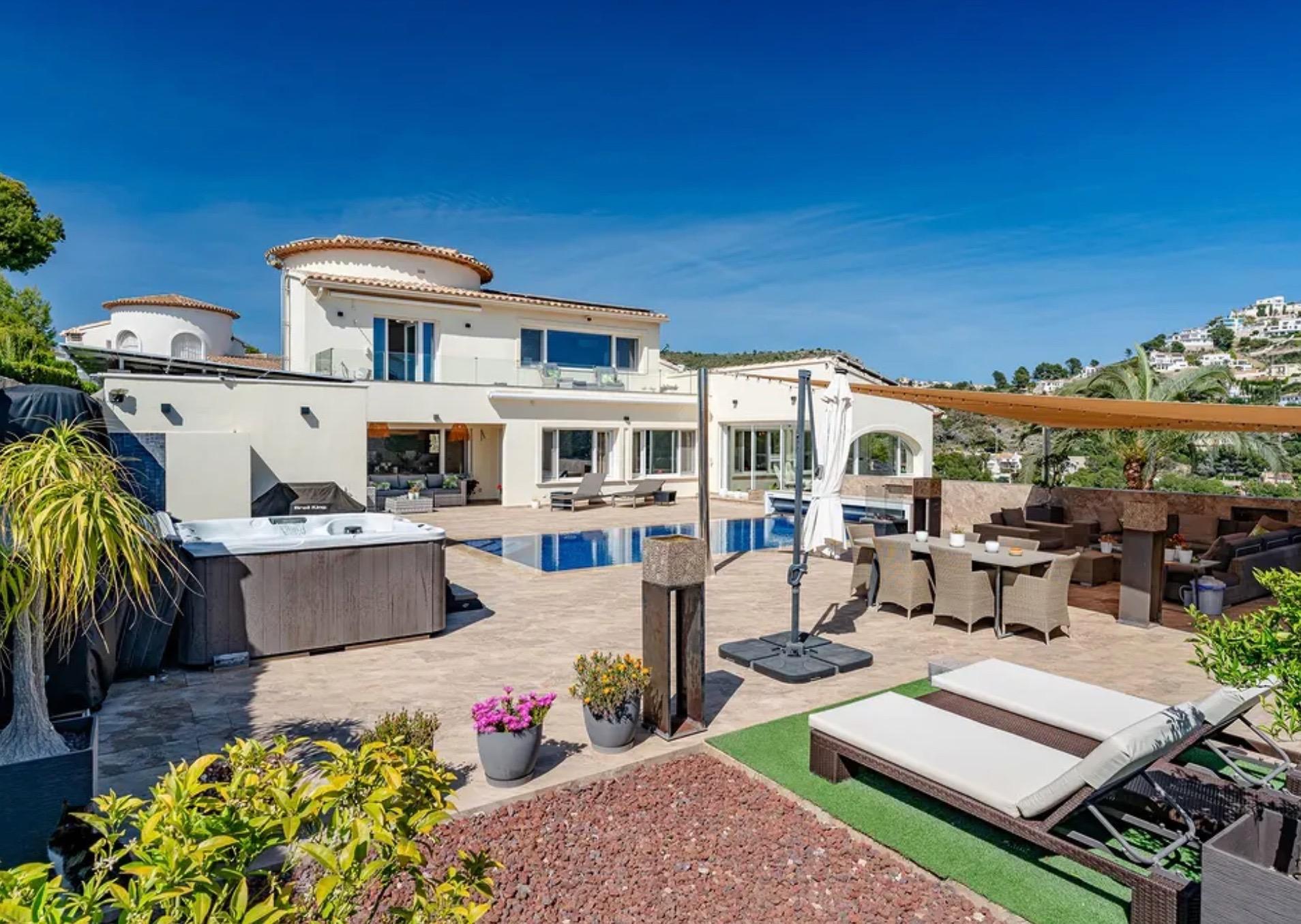 Villa in Moraira, Alicante, Spain 247 sq.m. No. 179296