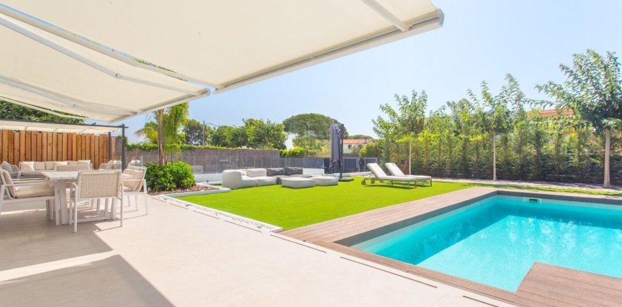 Сasa en Sant Andreu de Llavaneres, Barcelona, España 5 dormitorios, No. 140799