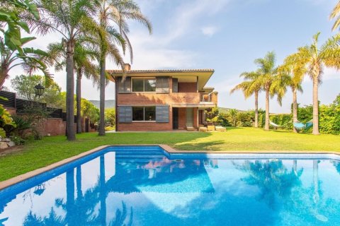 Сasa en venta en Sant Andreu de Llavaneres, Barcelona, España 5 dormitorios, No. 140798 - foto 2