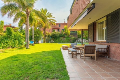 Сasa en venta en Sant Andreu de Llavaneres, Barcelona, España 5 dormitorios, No. 140798 - foto 3