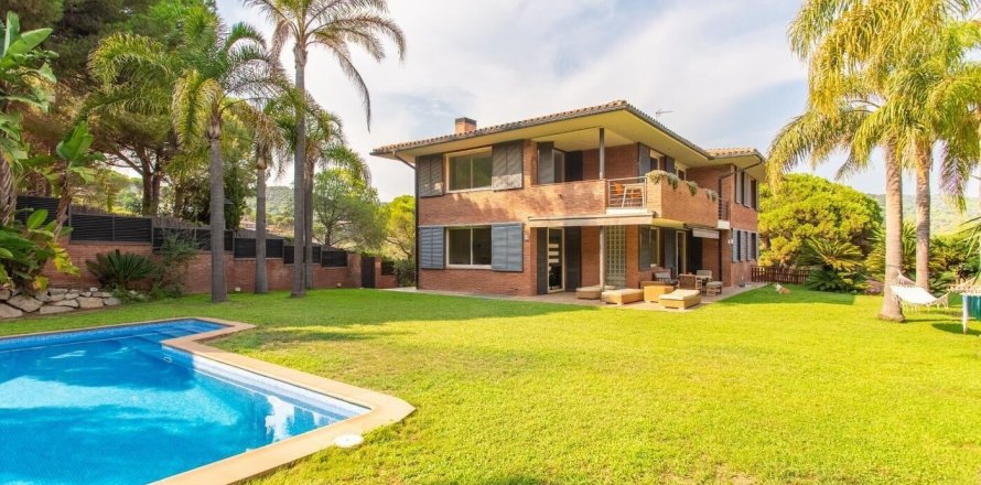 Сasa en Sant Andreu de Llavaneres, Barcelona, España 5 dormitorios, No. 140798