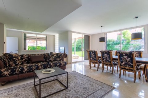 Сasa en venta en Sant Andreu de Llavaneres, Barcelona, España 5 dormitorios, No. 140798 - foto 8