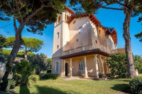 Hus till salu i Sant Vicenc De Montalt, Barcelona, Spanien 9 sovrum, 1600 kvm. Nr. 140794 - foto 1