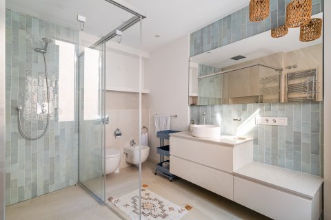 Huoneisto myytävänä Barcelona, Espanja, 3 makuuhuonetta, 172 m2 No. 143310 - kuva 10