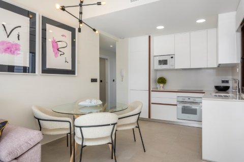 Huoneisto myytävänä Los Balcones, Alicante, Espanja, 2 makuuhuonetta, 63 m2 No. 144890 - kuva 4