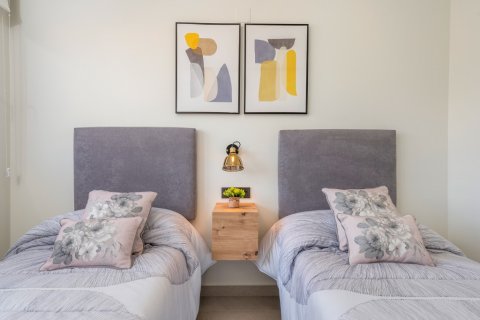 Huoneisto myytävänä Los Balcones, Alicante, Espanja, 2 makuuhuonetta, 63 m2 No. 144890 - kuva 18