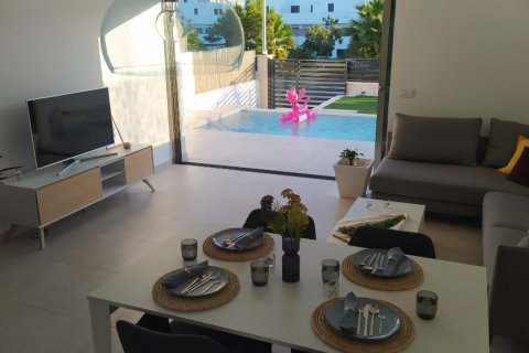 Huvila myytävänä Villamartin, Alicante, Espanja, 3 makuuhuonetta, 200 m2 No. 144885 - kuva 2