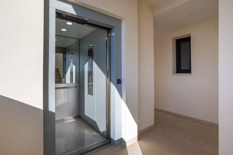 Dzīvoklis pārdošanā Los Altos, Alicante, Spānijā 2 istabas, 80 m2 Nr. 146898 - attēls 30