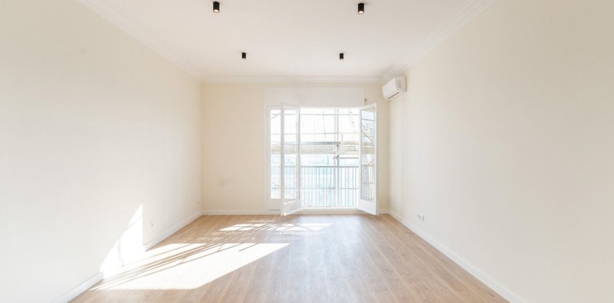 Apartamento en Barcelona, España 3 dormitorios, No. 140831