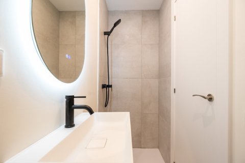 Apartamento en venta en Barcelona, España 3 dormitorios, No. 140831 - foto 21