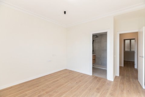 Apartamento en venta en Barcelona, España 3 dormitorios, No. 140831 - foto 14