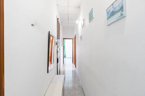 Apartamento en venta en Barcelona, España 3 dormitorios, No. 140830 - foto 11