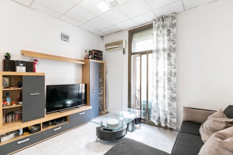 Apartamento en venta en Barcelona, España 3 dormitorios, No. 140830 - foto 10