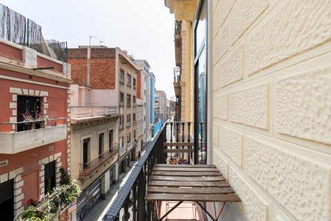 Apartamento en venta en Barcelona, España 3 dormitorios, No. 140830 - foto 30