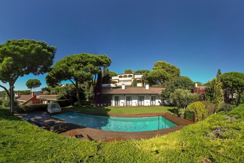 Продажа дома в Калонже, Герона, Испания 6 спален,  №140834 - фото 2