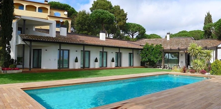 Дом в Калонже, Герона, Испания 6 спален,  №140834