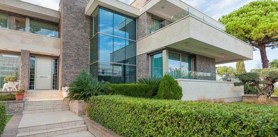 Дом в Пладжа-де-Аро, Герона, Испания 4 спальни, 1050м2 №140828