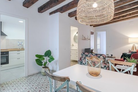 Apartment à vendre à Barcelona, Espagne, 2 chambres, No. 140833 - photo 1