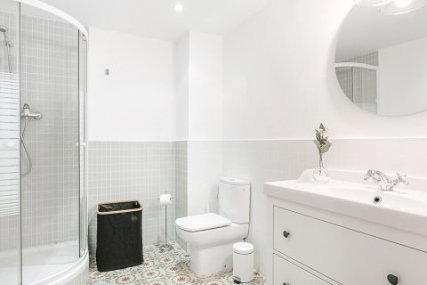 Apartment à vendre à Barcelona, Espagne, 2 chambres, No. 140833 - photo 21