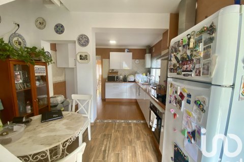 Hus till salu i Chiclana de la Frontera, Cadiz, Spanien 7 sovrum, 214 kvm. Nr. 153081 - foto 15