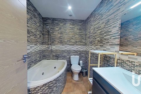 Dom w Valls, Tarragona, Hiszpania 6 sypialni, 188 mkw. nr 153087 – zdjęcie 18