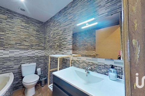 Dom w Valls, Tarragona, Hiszpania 6 sypialni, 188 mkw. nr 153087 – zdjęcie 19