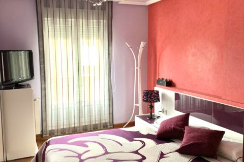 Radhus till salu i San Andres del Rabanedo, Leon, Spanien 4 sovrum, 194 kvm. Nr. 153086 - foto 11