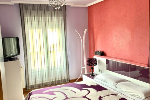 Radhus till salu i San Andres del Rabanedo, Leon, Spanien 4 sovrum, 194 kvm. Nr. 153086 - foto 12